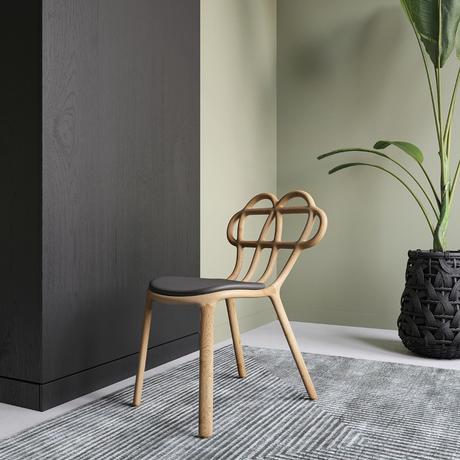 Wilds chair par Tsaruk et Ahmadova Wilds chair par Tsaruk et Ahmadova