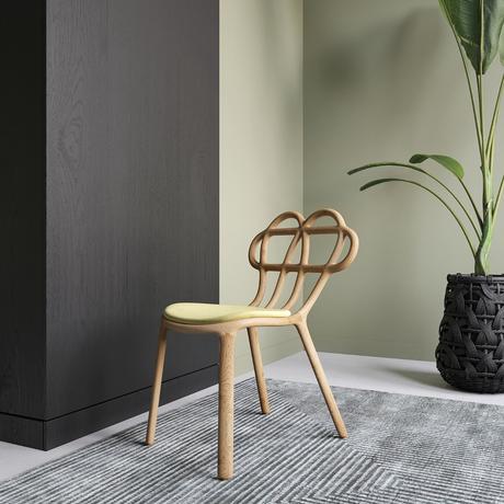 Wilds chair par Tsaruk et Ahmadova Wilds chair par Tsaruk et Ahmadova