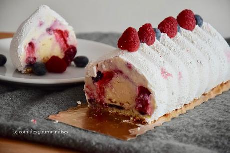 Bûche fruits rouges, vanille et cheesecake