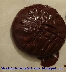 BISCUITS AUX CACAHUÈTES ET AU CHOCOLAT / CHOCOLATE PEANUTS COOKIES / GALLETAS CON CACAHUETES Y CHOCOLATE / بيسكوي بالكاوكاو ( الفول السوداني ) و الشوكولاطة BISCUITS AUX CACAHUÈTES ET AU CHOCOLAT / CHOCOLATE PEANUTS COOKIES / GALLETAS CON CACAHUETES Y CHOCOLATE / بيسكوي بالكاوكاو ( الفول السوداني ) و الشوكولاطة