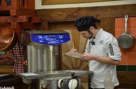 ( L’Alsace en décembre – Jour 2 bis ) Château du Haut-Kœnigsbourg, charentaises et winstub, Lucie & la chocolaterie.