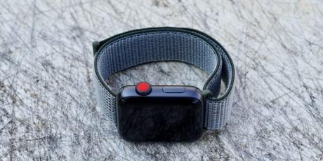 La nouvelle Apple Watch intégrerait un électrocardiographe