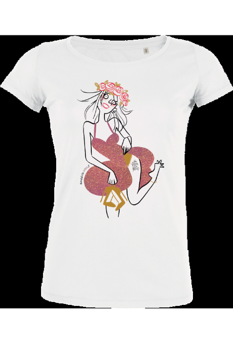 Le T-shirt : un basique qui se porte à toutes les occasions Le T-shirt : un basique qui se porte à toutes les occasions