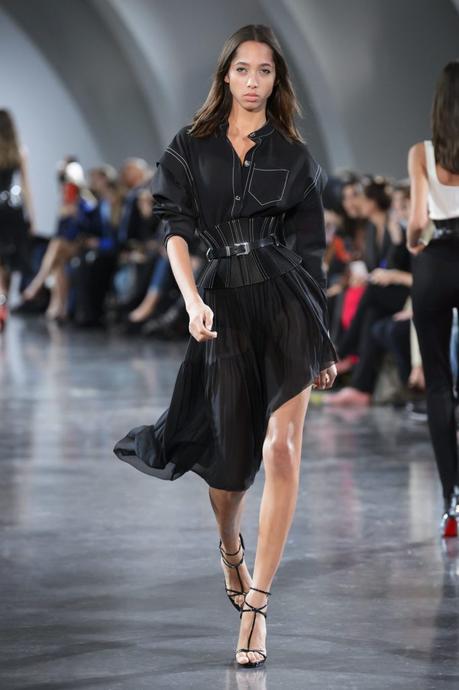 Thierry Mugler ,Fashion Week Paris, Printemps-Été 2018 Thierry Mugler ,Fashion Week Paris, Printemps-Été 2018