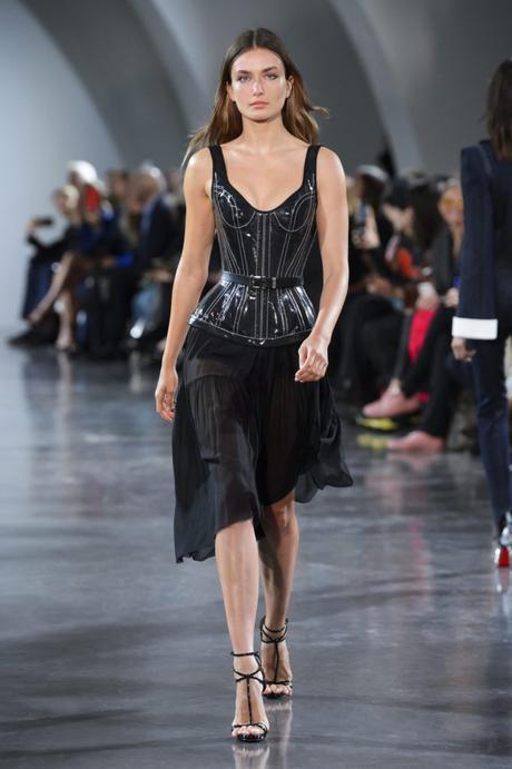 Thierry Mugler ,Fashion Week Paris, Printemps-Été 2018 Thierry Mugler ,Fashion Week Paris, Printemps-Été 2018
