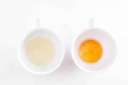 SANTÉ MUSCULAIRE : Des œufs entiers car le jaune a un rôle protéique à jouer