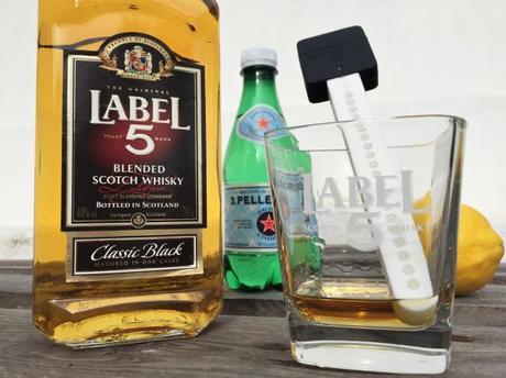 On mesure la dose en suivant l'application label 5 agitateur connecté On mesure la dose en suivant l'application label 5 agitateur connecté