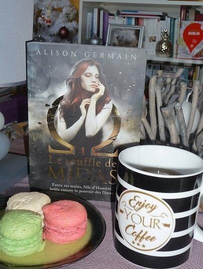 UN LIVRE, UN THE... UN LIVRE, UN THE...