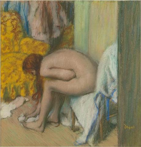 Edgar Degas (1834-1917) : Suite de nus... Pastels. Le cas de Degas - Une femme s'essuyant les pieds, 1890