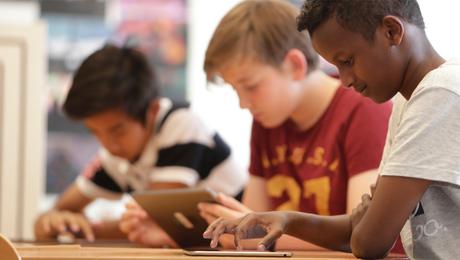 Apple assure avoir “toujours fait attention aux enfants”