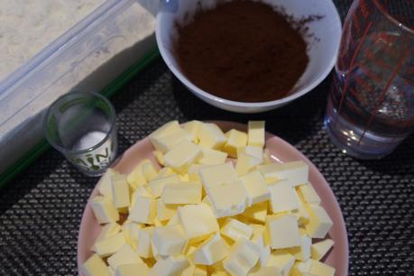 Galette feuilletage chocolat , crème d'amandes,poires et chocolat