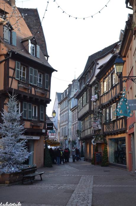 ( L’Alsace en décembre – Jour 3 ) Colmar, bonnets à pompon, marchés de Noël, camelots et Gilles Legardinier