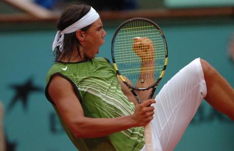 Peut-on se remettre au débardeur pour les hommes sur les courts de tennis?