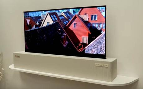 CES 2018 : LG dévoile une TV OLED enroulable de 65 pouces