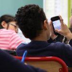 Rentrée 2018 : les smartphones interdits dans les écoles et collèges ! smartphone ecole 150x150 - Rentrée 2018 : les smartphones interdits dans les écoles et collèges !
