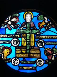 Le verre, un Moyen Âge inventif