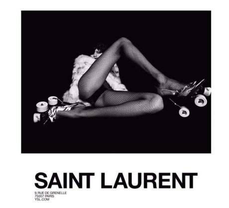 Dénoncer les publicités sexistes de l’époque en inversant les rôles Dénoncer les publicités sexistes de l’époque en inversant les rôles