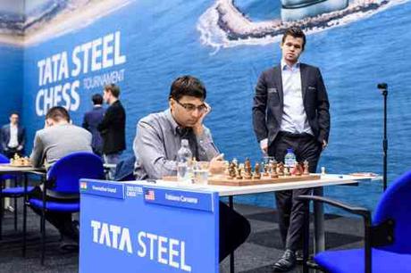 L'Indien Viswanathan Anand remporte sa deuxième victoire dans le tournoi face à l'Américain Fabiano Caruana et rejoint Giri en tête avec 2,5 points sur 3 - Photo © Alina L'Ami  