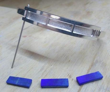 lapis lazuli en cours de montage sur bracelet homme argent