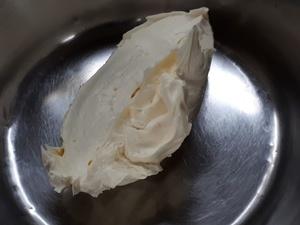 La crème au beurre puis le fourrage