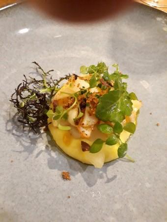 Seiche, purée, herbes © Gourmets&Co