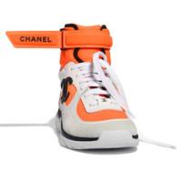 Une collection très colorée de sneakers Chanel pour 2018