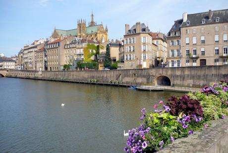 Vue de la vieille ville de Metz du Moyen-Pont © French Moments