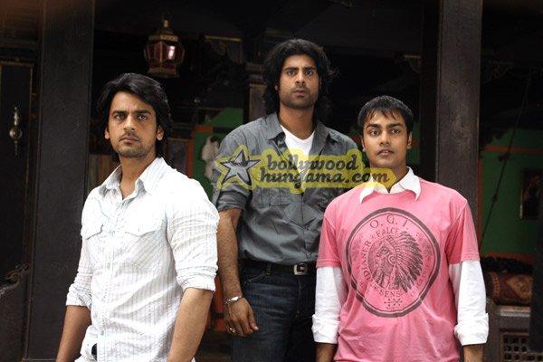 Summer 2007, Sikander Kher,Gul Panag,Ashutosh Rana,Sachin Khedekar,Divya Dutta,Uvika Chaudhary,Arjan Bajwa,Vikram Gokhale,Prashant Narayanan,Shweta Menon,Ashutosh Rana,Neetu Chandra, 