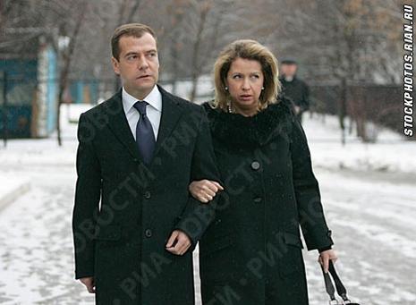 Carla Bruni VS Svetlana Medvedev