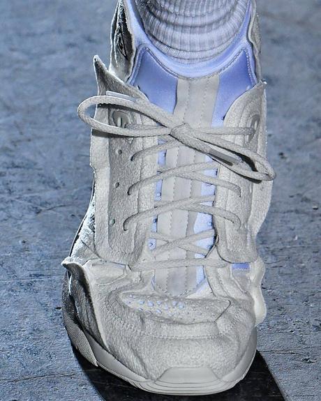 Une collaboration Comme des Garçons x Nike ACG Mowabb aperçue Une collaboration Comme des Garçons x Nike ACG sneaker aperçue