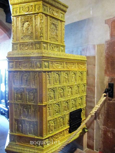 La France - Le Haut-Kœnigsbourg - Les poêles