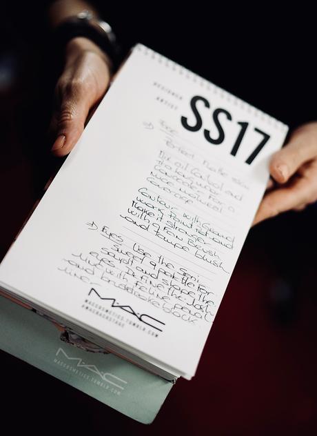 PFW Haute Couture avec MAC Cosmetics : Stéphane Rolland PFW Haute Couture avec MAC Cosmetics : Stéphane Rolland