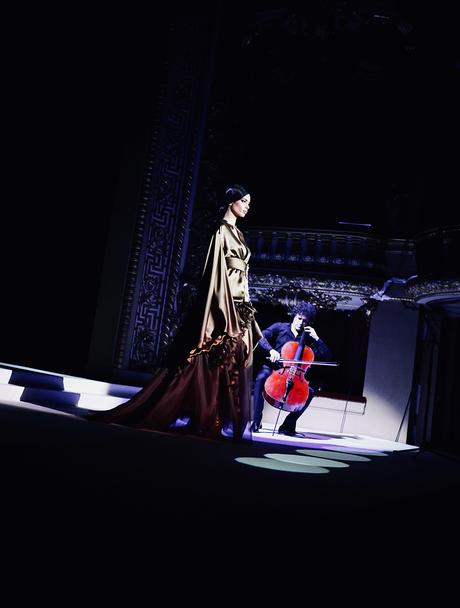 PFW Haute Couture avec MAC Cosmetics : Stéphane Rolland PFW Haute Couture avec MAC Cosmetics : Stéphane Rolland