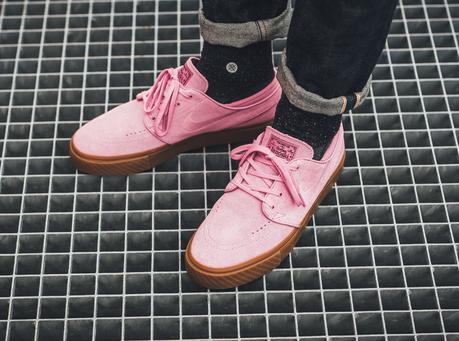 Une approche minimaliste avec la Nike SB Zoom Pink Stefan Janoski Une approche minimaliste avec la Nike SB Zoom Pink Stefan Janoski