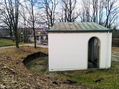 Blamage in Kempten: der Kini wird vernachlässigt! Kempten: un monument royal à l'abandon!