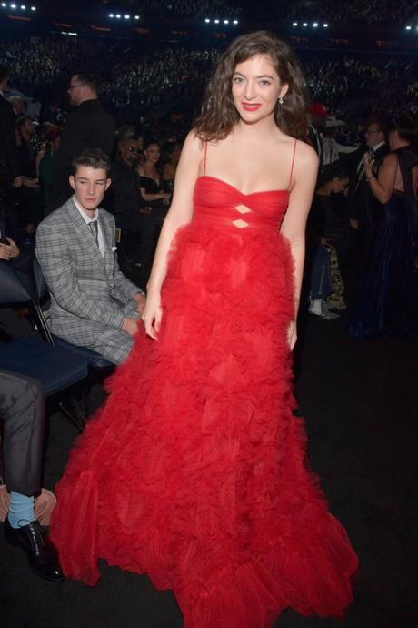 Le message caché dans sur robe de Lorde aux Grammys