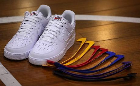 Une nouvelle Air Force 1 Velcro Swoosh Air Force 1 Velcro Swoosh