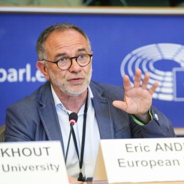 Danger du Bisphenol A pour les femmes enceintes : deux eurodéputés saisissent la Commission européenne