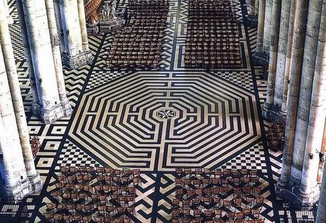 Le labyrinthe de la cathédrale de Chartres