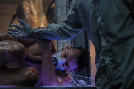 [FUCKING SÉRIES] : Altered Carbon : Welcome to Bay City