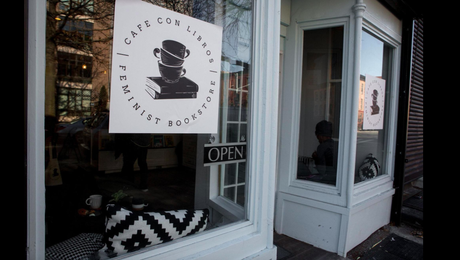 le coffee shop / librairie féministe de crown heights le coffee shop / librairie féministe de crown heights