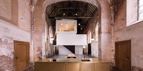 ARCHITECTURE : A chapel into a new office by Klaarchitectuur
