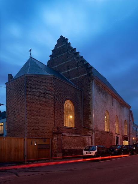 klaarchitectuur-studio-waterdog-church-project-17