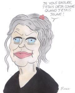 Deneuve et Bardot sont dans un bateau : Bardot tombe à l’eau, bon débarras !