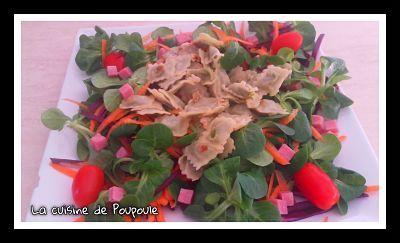 Salade de mâche, chou rouge et ravioles de Roman