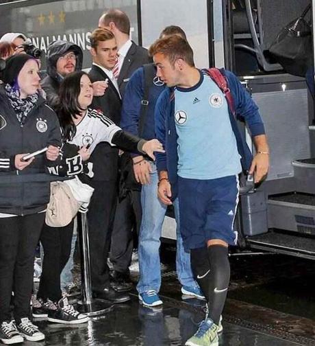 Ces sportifs qui font du tort à leur équipementier BWR0S-KIEAADgh9