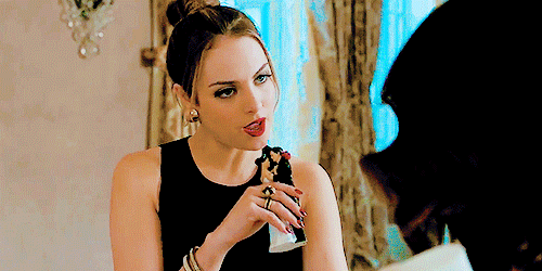 Dynastie 2017, saison 1 de Josh Schwartz et Stephanie Savage