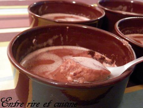 Crème dessert au Chocolat (aux jaunes d'oeufs) Crème dessert au Chocolat (aux jaunes d'oeufs)