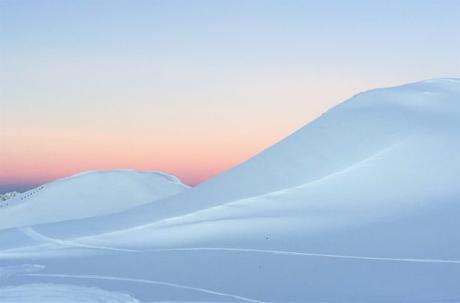 Des dunes de sable blanc - dormir dans une dameuse - la plagne