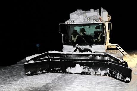 Dormir dans une dameuse à 2400 mètres en altitude à La Plagne
